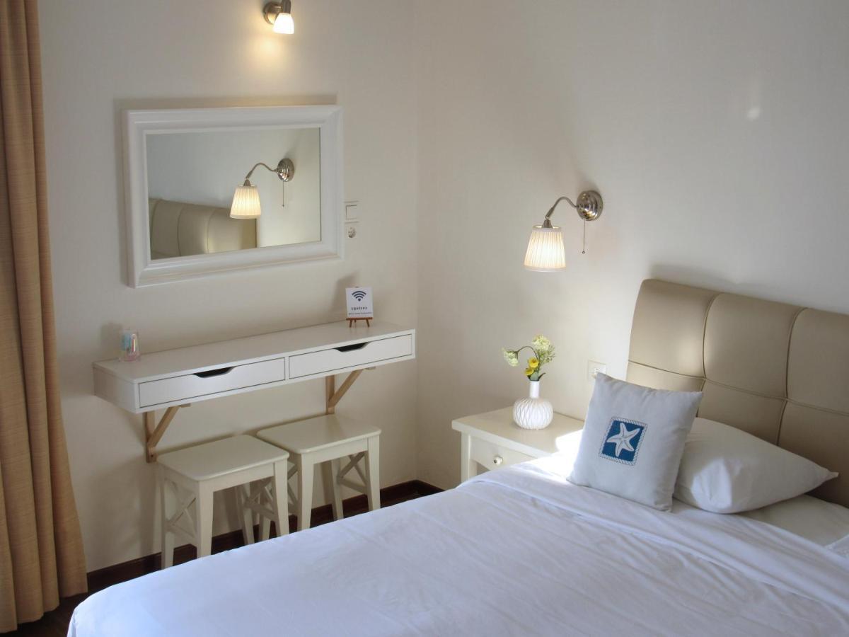 Alexandris Hotel Spetses Town ภายนอก รูปภาพ